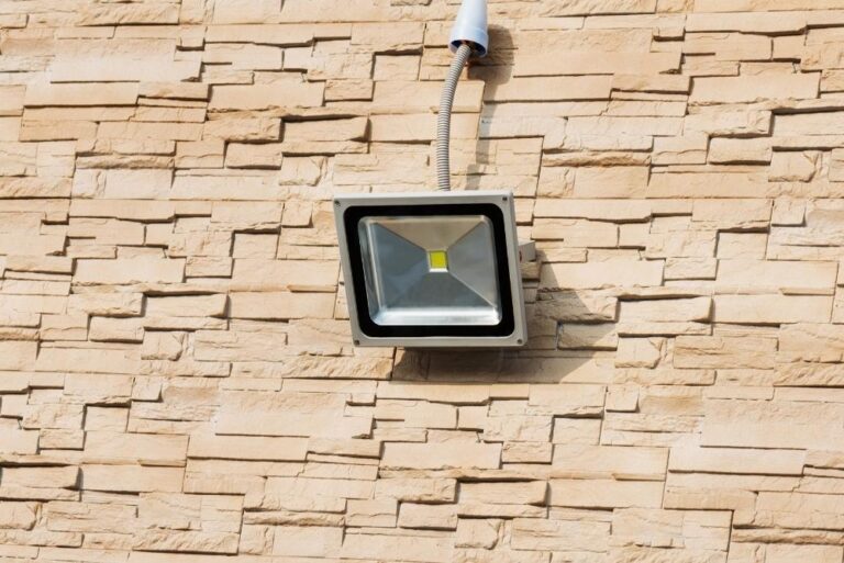 Cheap outdoor LED spotlight